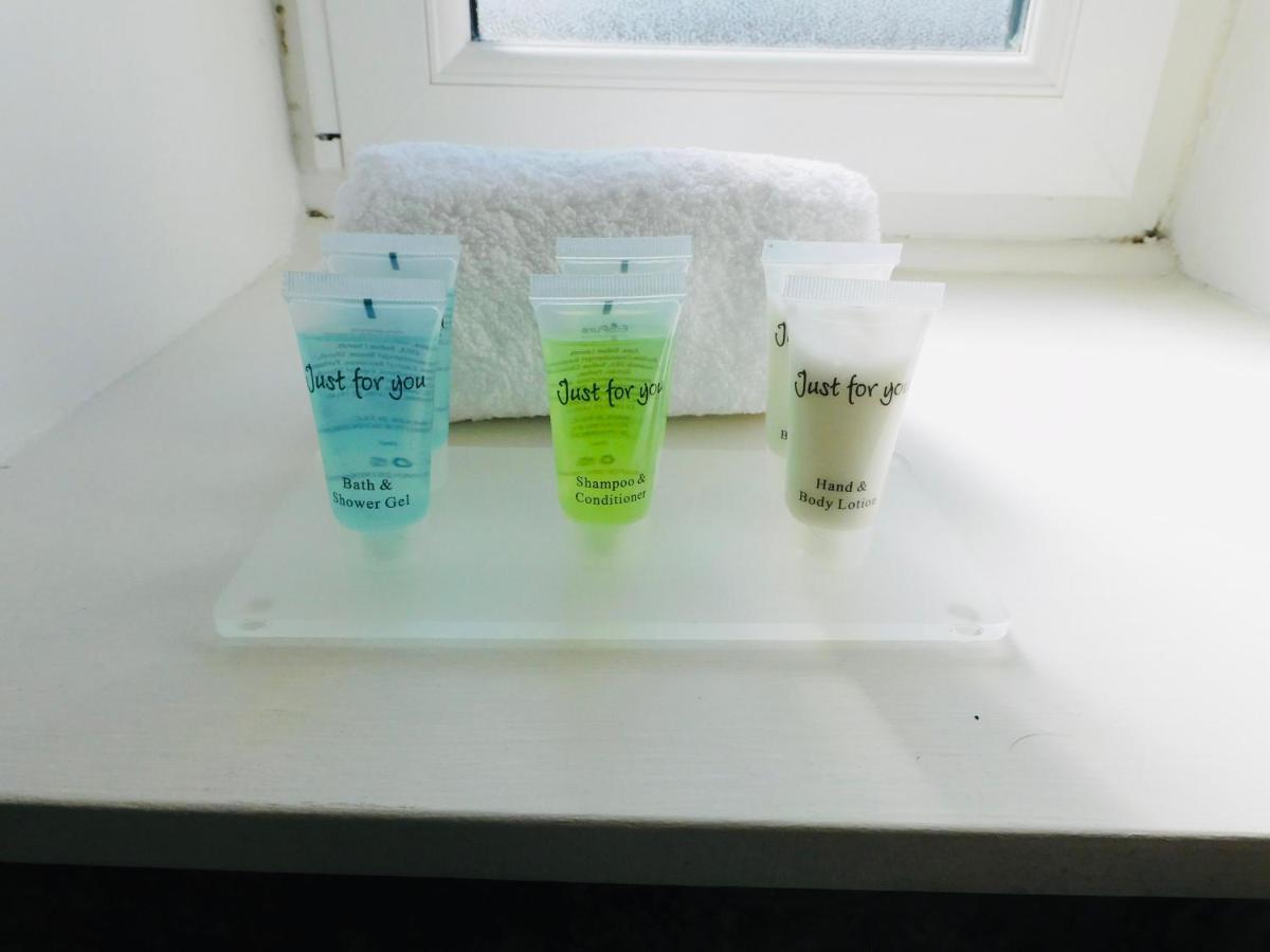 פאיסליי Beautiful 3 Bedroom Apt, Mins From Glasgow Airport, M8 & Sec מראה חיצוני תמונה